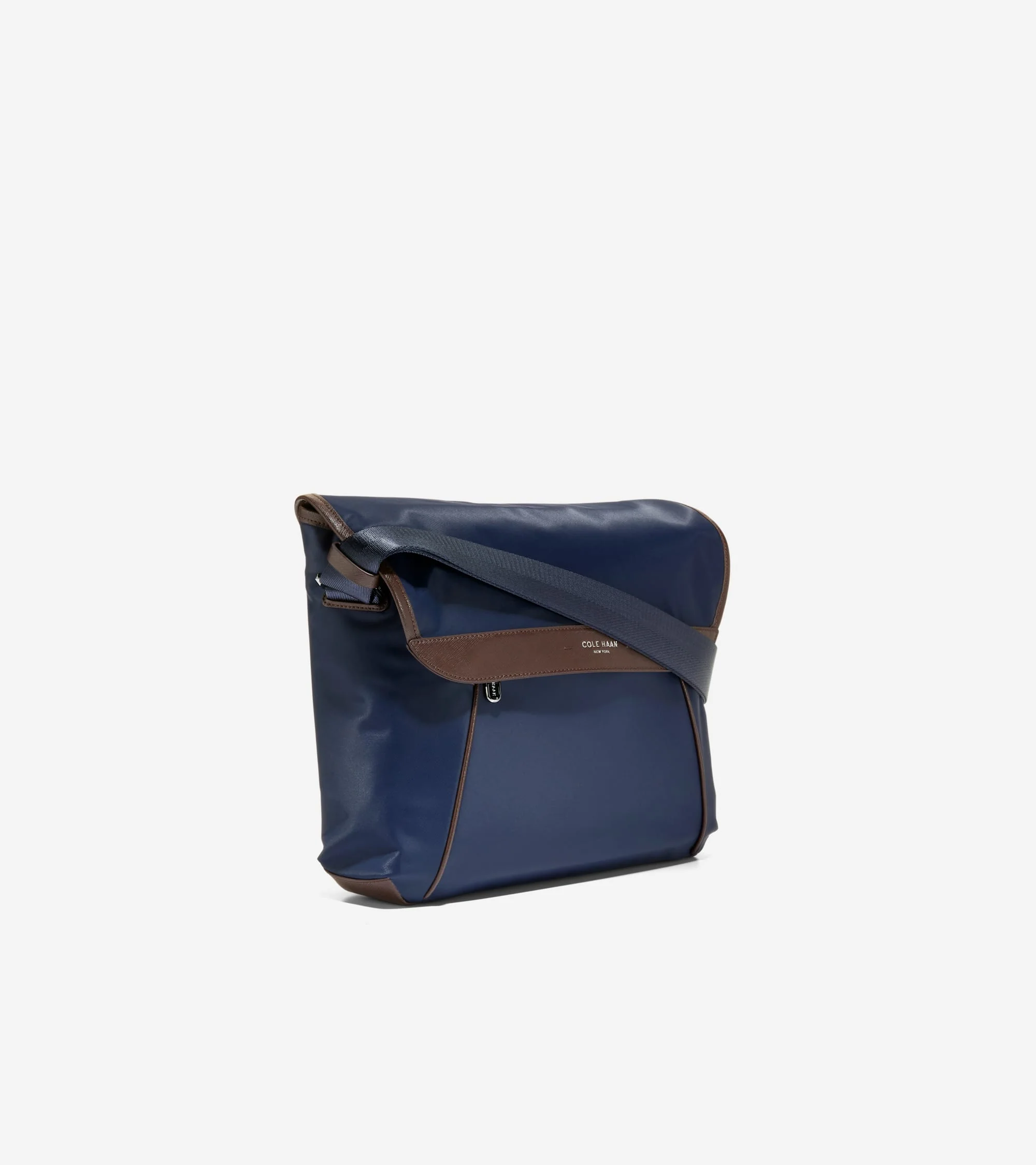 Men's Carson Flap Messenger Bag - Image 2