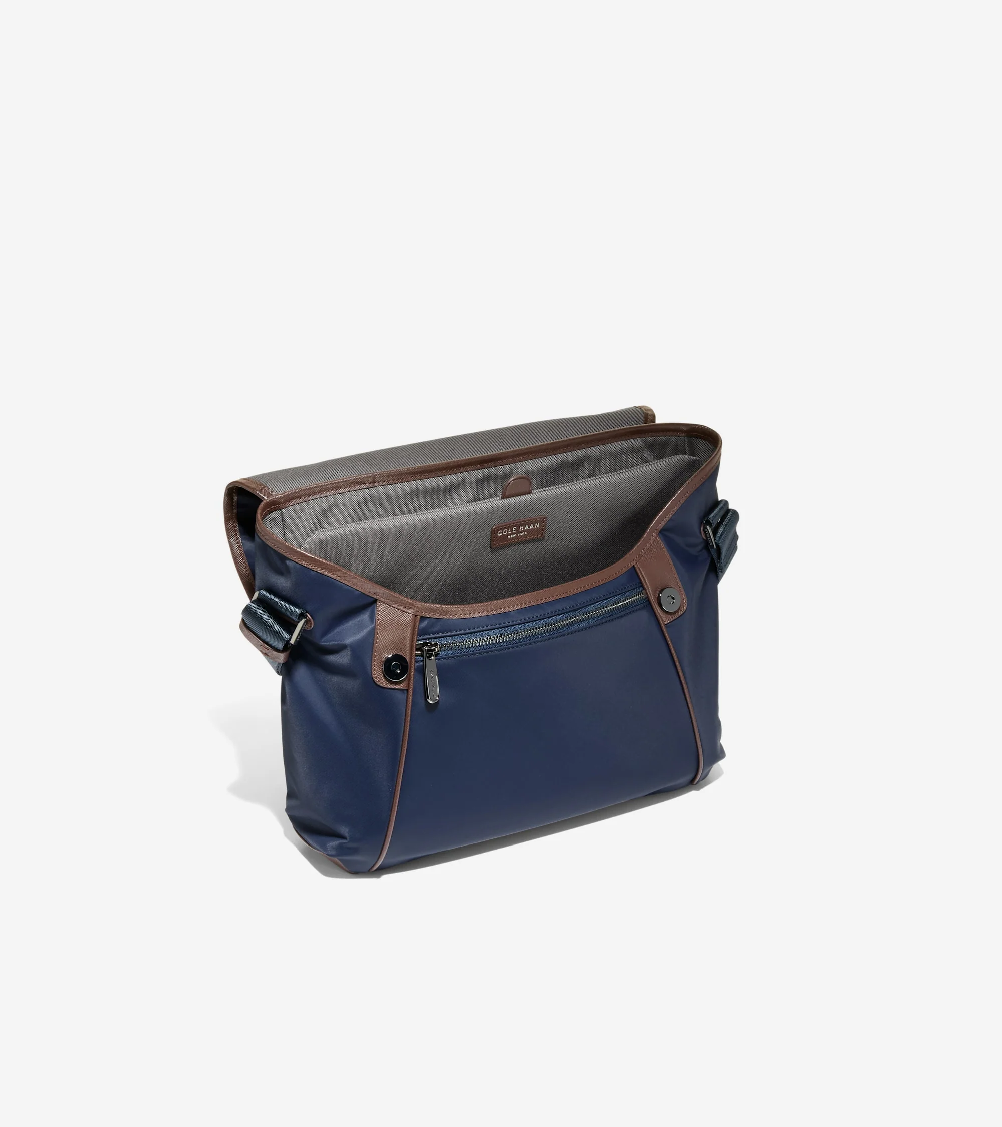 Men's Carson Flap Messenger Bag - Image 4