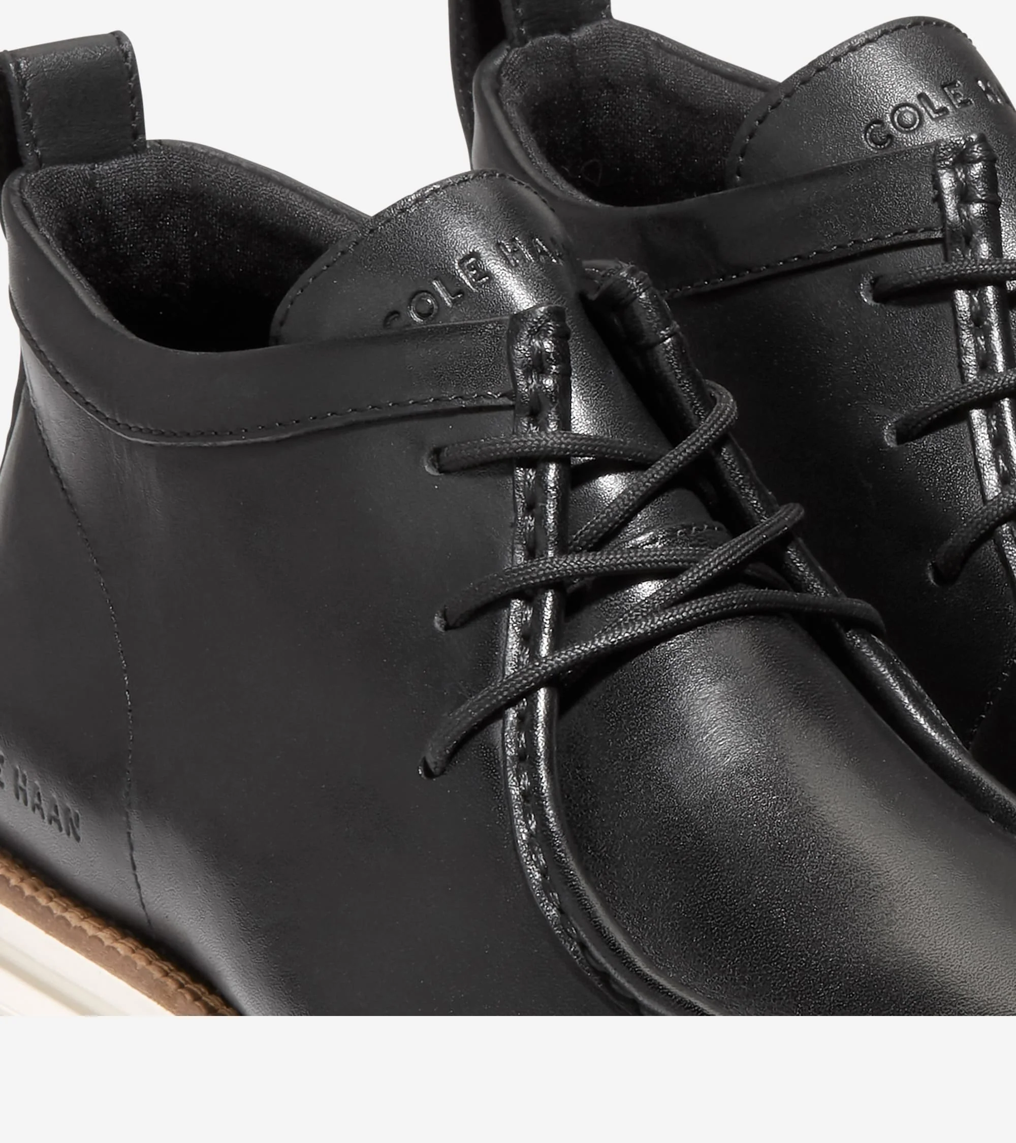 Men's ØriginalGrand Moc Toe Chukka Boot - Image 7