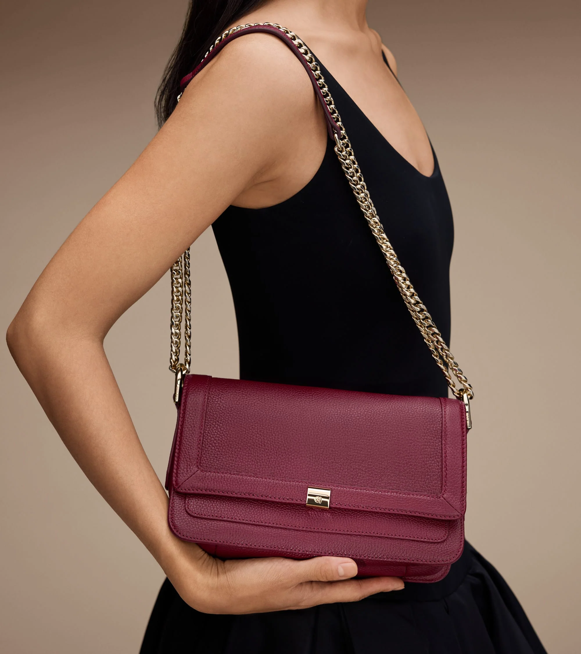Women's Daniella Chain Shoulder Bag - Image 2