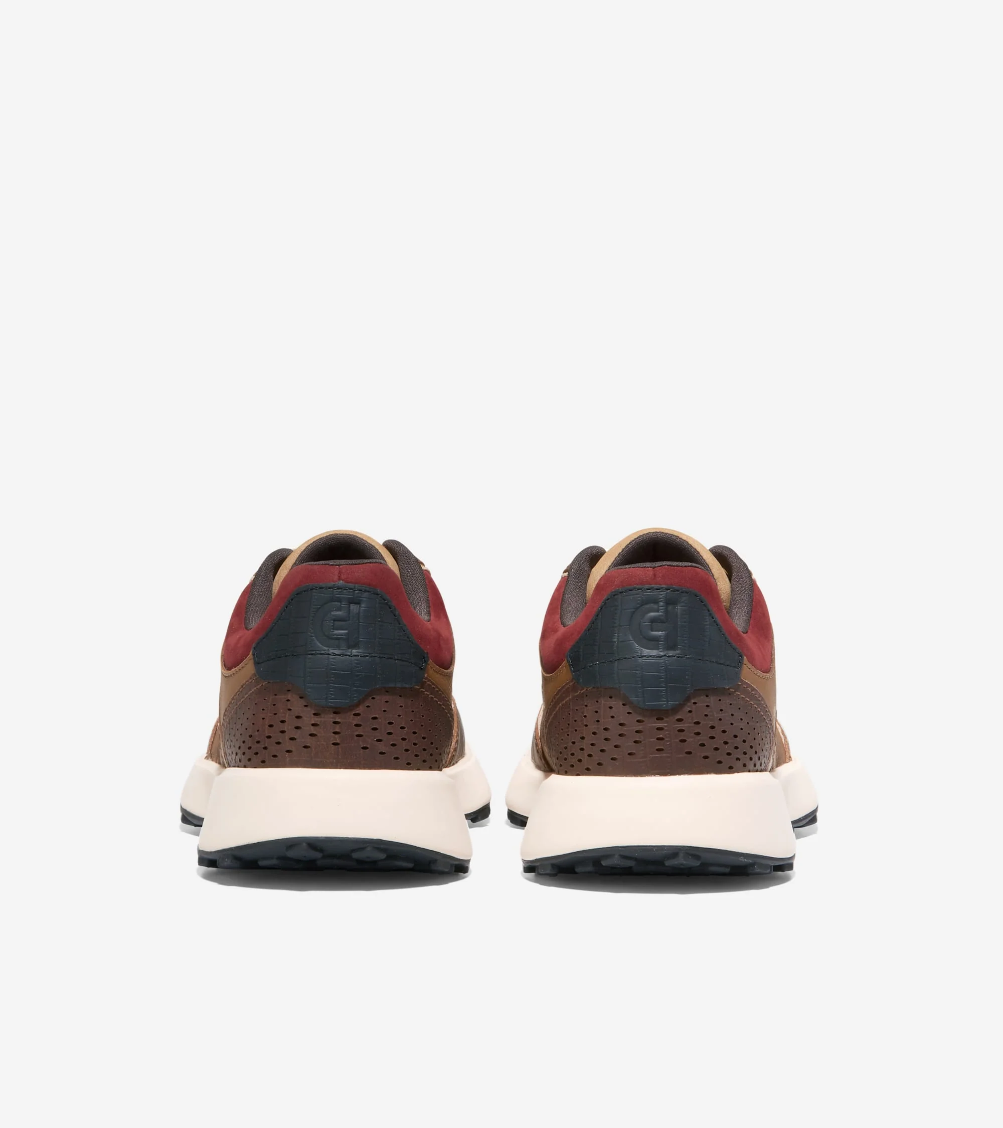 Women's GrandPrø Wellesley Runner Sneakers - Image 3