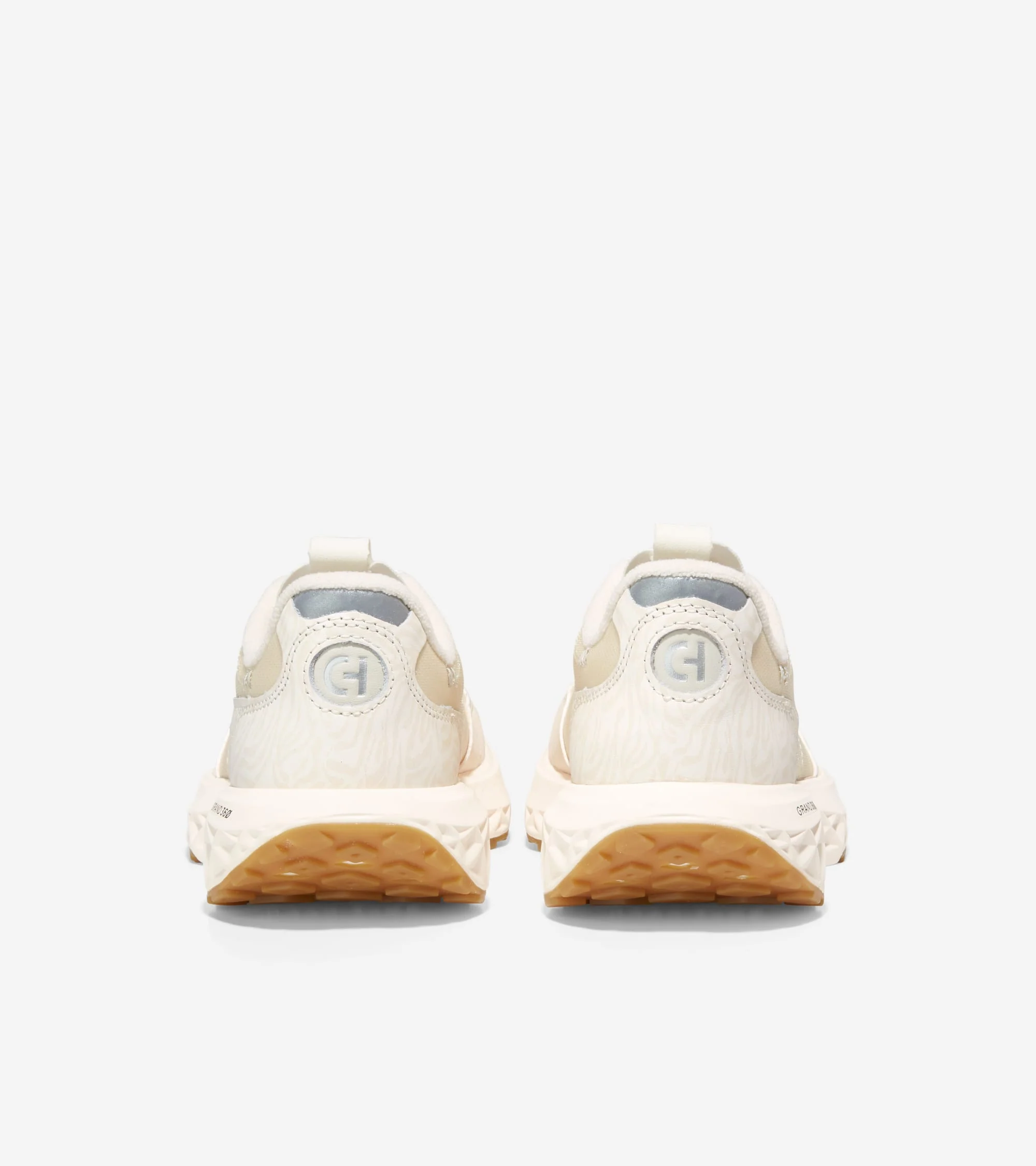 Women's ZERØGRAND Outpace 3 Running Shoe - Image 4