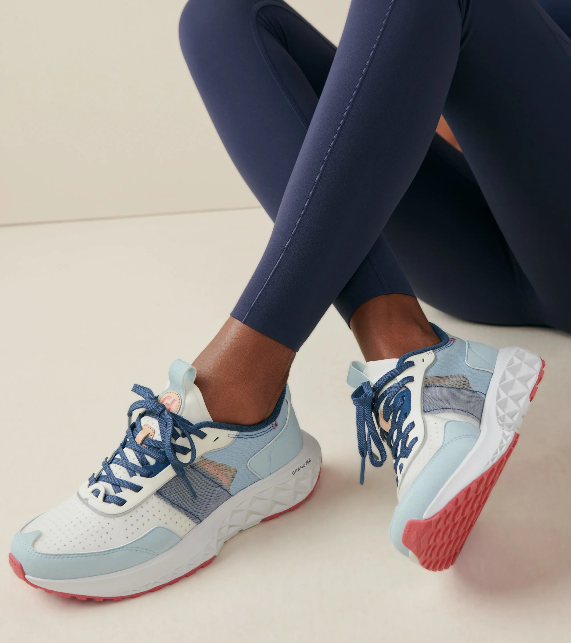 Women's ZERØGRAND Outpace 3 - Image 8