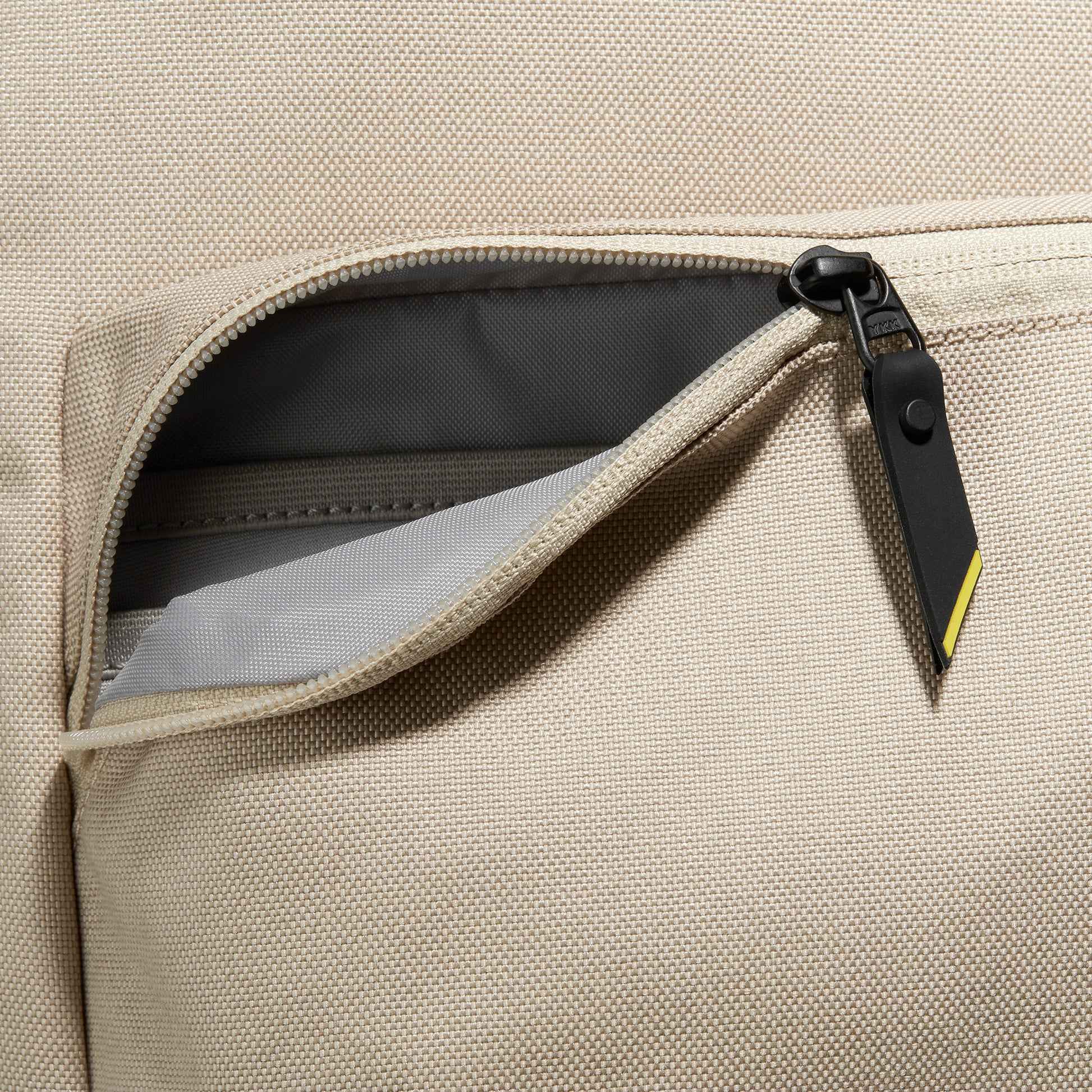 ZERØGRAND Backpack - Image 9