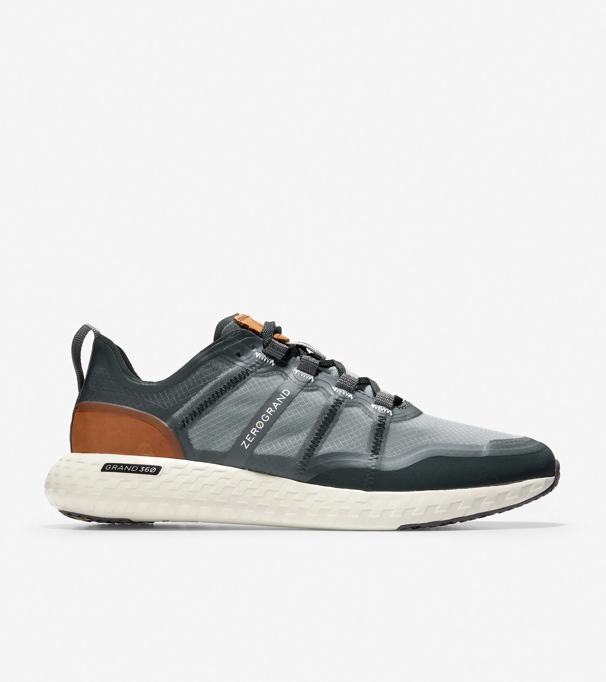 ZERØGRAND Outpace Running Shoe